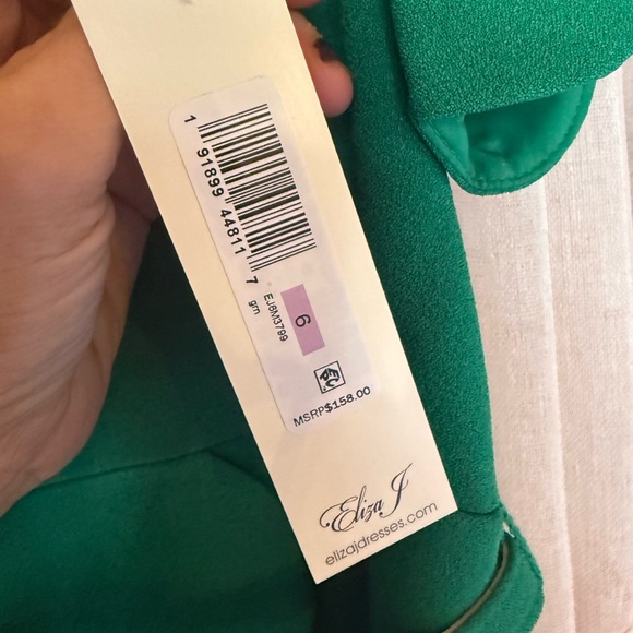 Eliza J Green Scalloped Sheath Dress size 6 NWT* - Picture 11 of 12